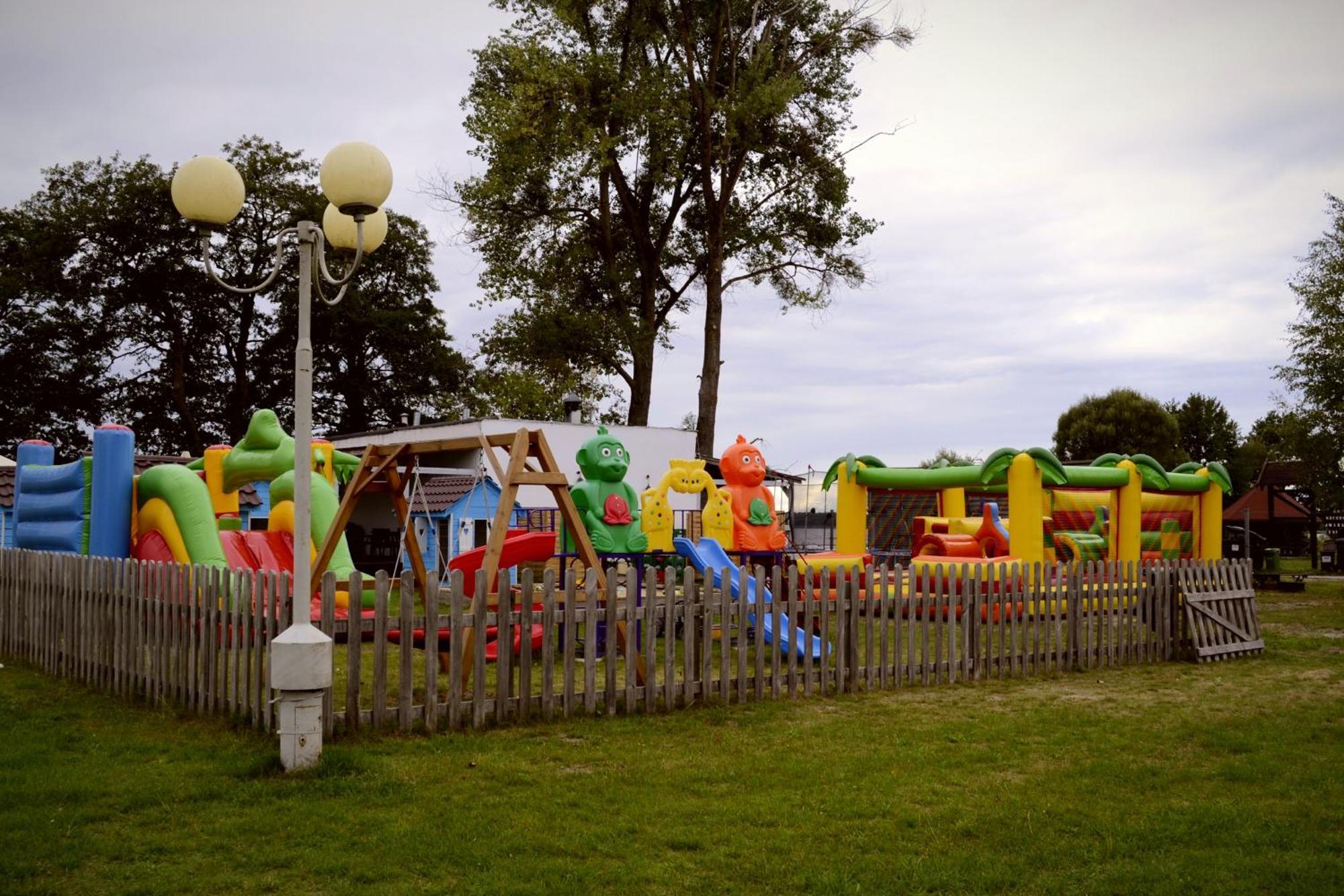 Camping Szczecinek Domy Wypoczynkowe 外观 照片