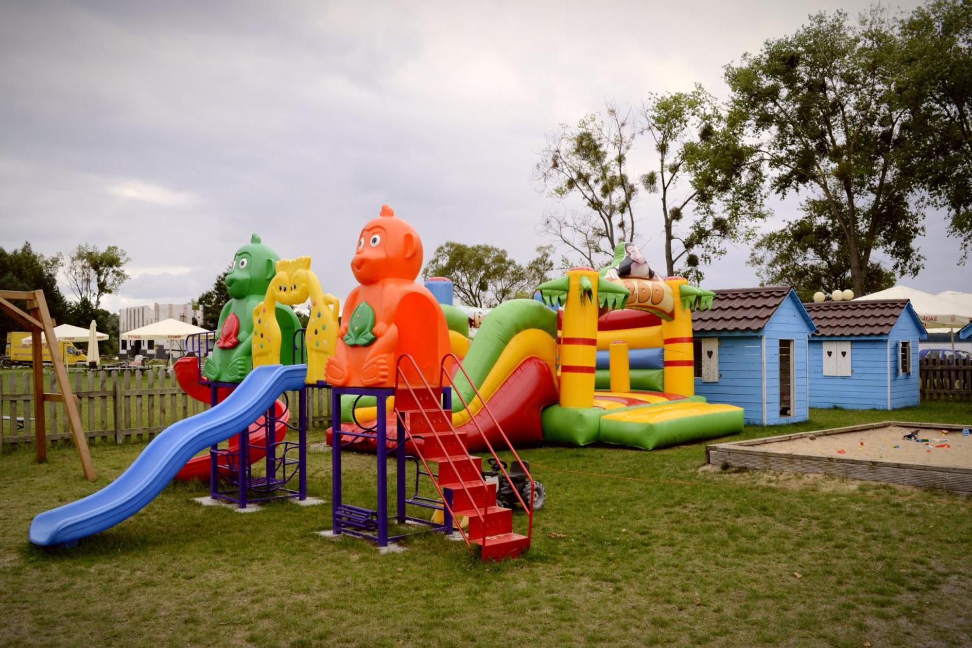 Camping Szczecinek Domy Wypoczynkowe 外观 照片